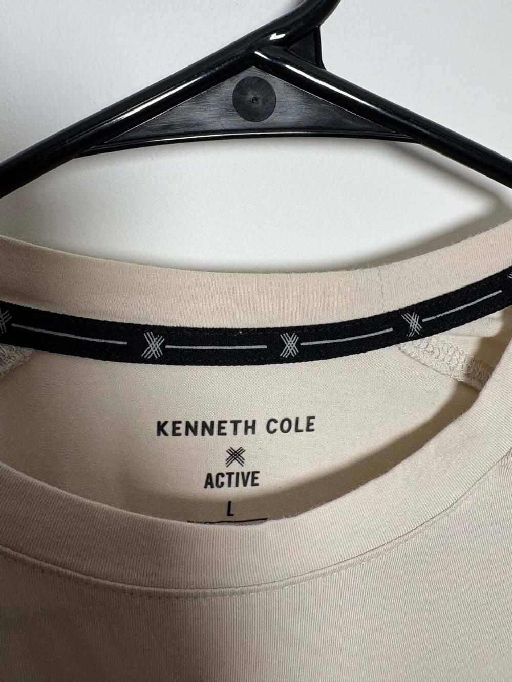 Kenneth Cole Active Crew Neck Raglan Short Sleeve T-Shirt